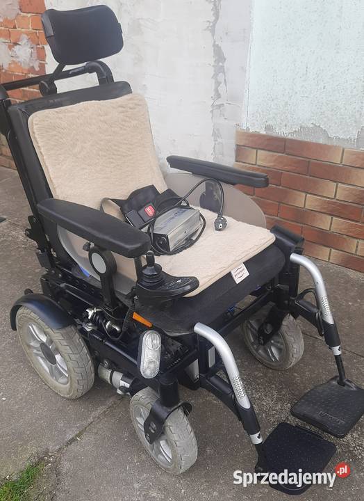 Wózek inwalidzki elektryczny do pomieszczeń Meyra z windą