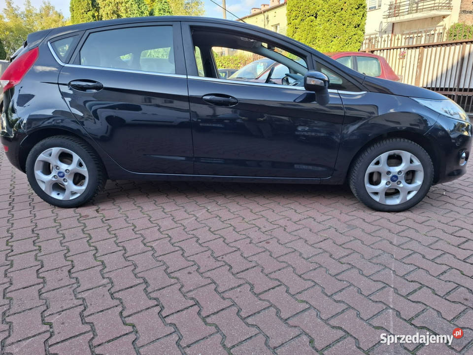 Ford Fiesta Benzyna Klimatronic Podgrzewane bluetooth Fiesta Lublin sprzedam