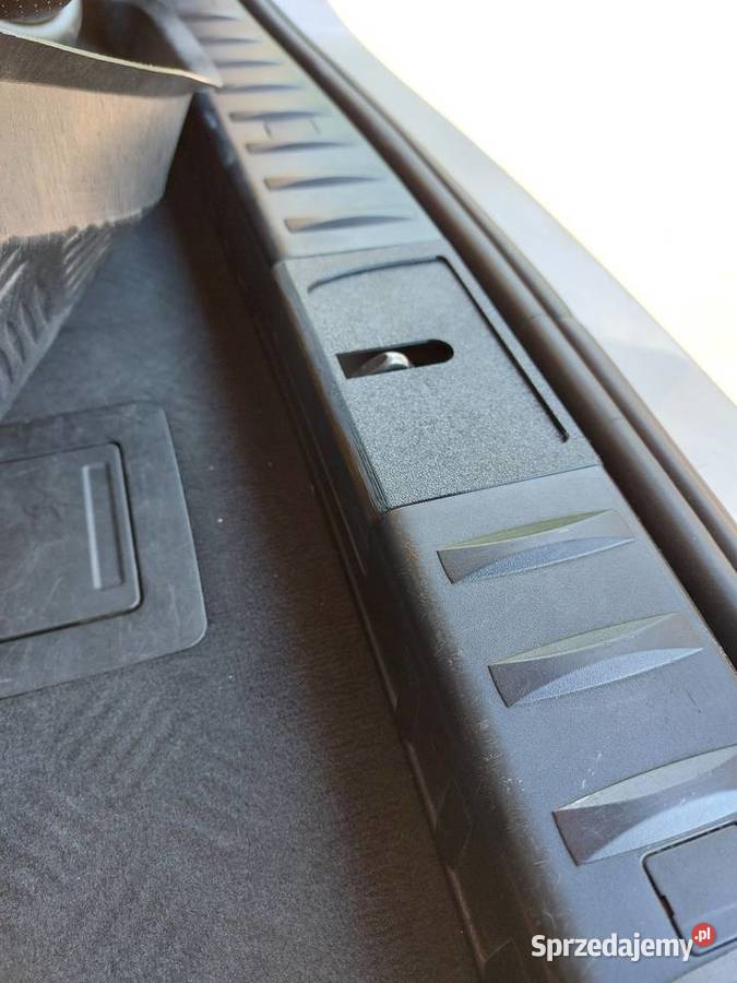 Osłona zamka klapy tylniej BMW E91 Klapy bagażnika Rzeszów