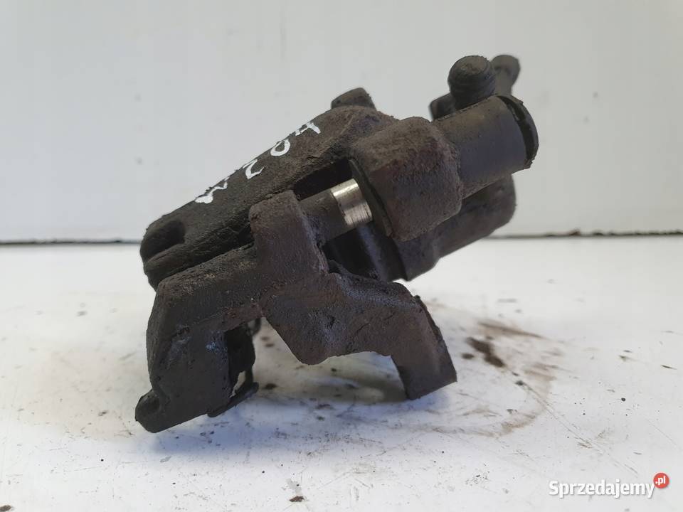 Mercedes W204 PRAWY TYLNY ZACISK HAMULCOWY tył