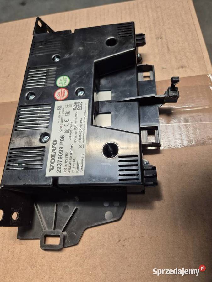 Wyświetlacz ekran panel radia nawigacja Volvo Deski rozdzielcze, konsole małopolskie Igołomia