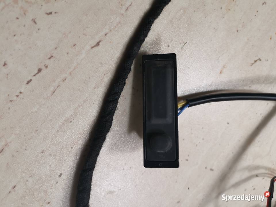 Lampki z okablowanie tablicy rejestracyjnej Goleniów