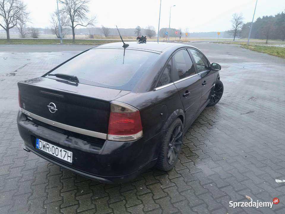 Opel Vectra C GTS 19 CDTI czarna bestia z Rydzyna