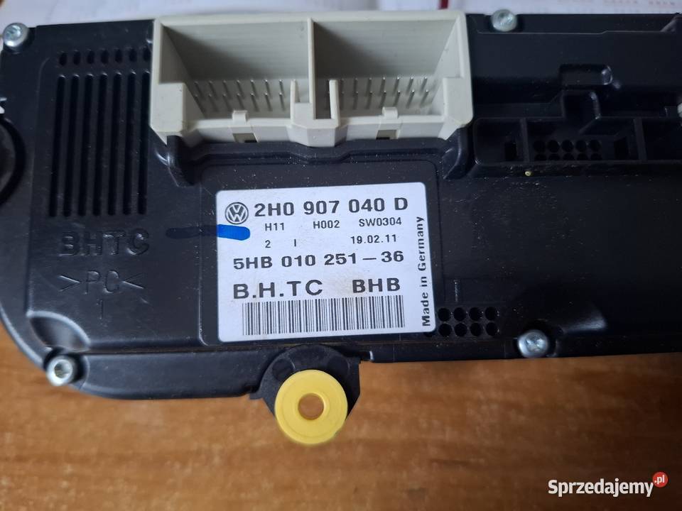 VW Amarok 2011r panel klimy 2H0907040D Rok produkcji 2011 Motoryzacja Zielona Góra