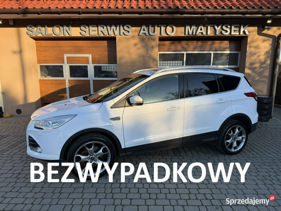 Ford Kuga 4x4 Klima Navi Kamera Automat Panorama wielofunkcyjna kierownica Orzech