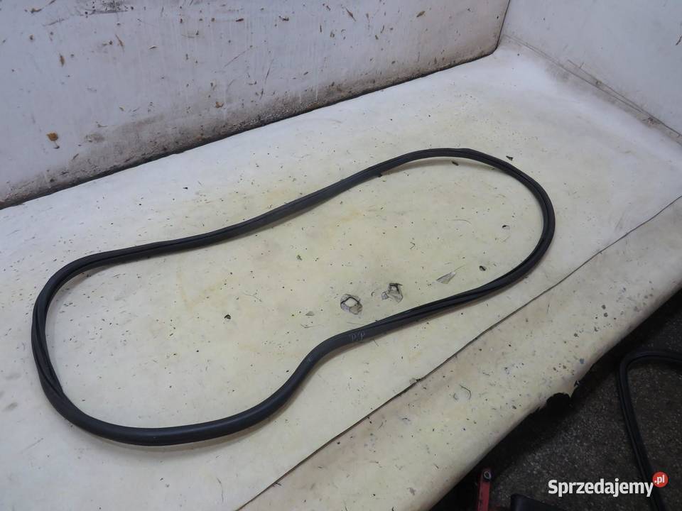 USZCZELKA DRZWI LEWY PRZÓD PEUGEOT 308 T9