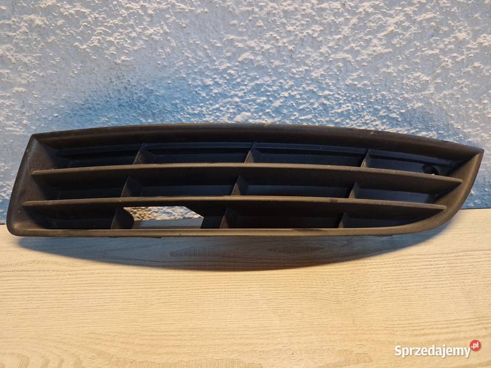 Kratka zderzaka VW Passat B620062010 Strona sprzedam