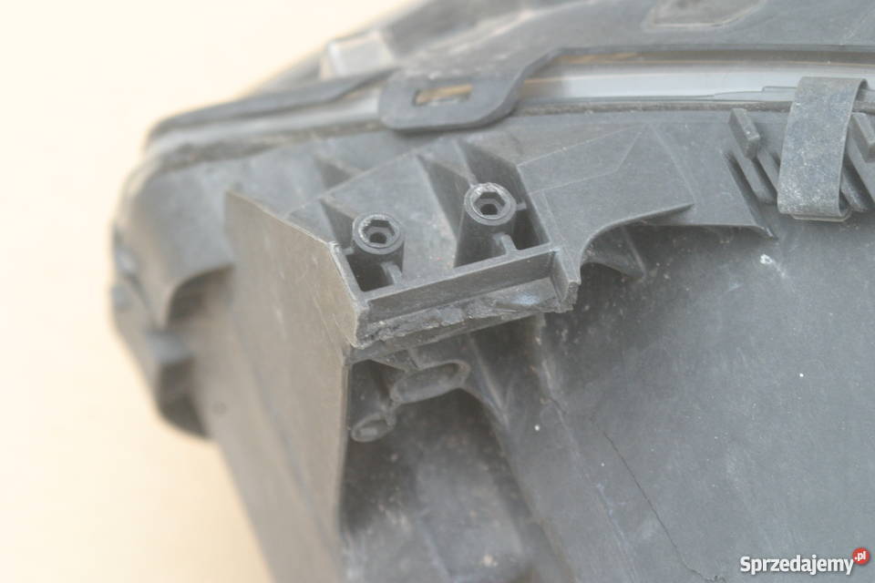 MERCEDES W246 B KLASA PRAWA LAMPA HALOGEN Bieleń sprzedam