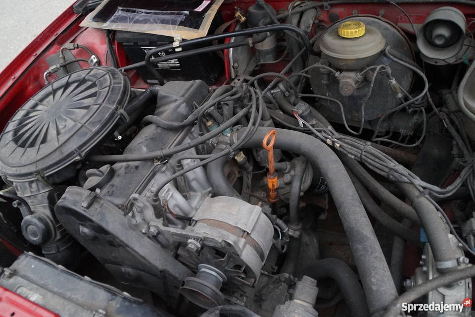 Audi 80 B3 18Sgaz stan nieuszkodzony Warszawa sprzedam