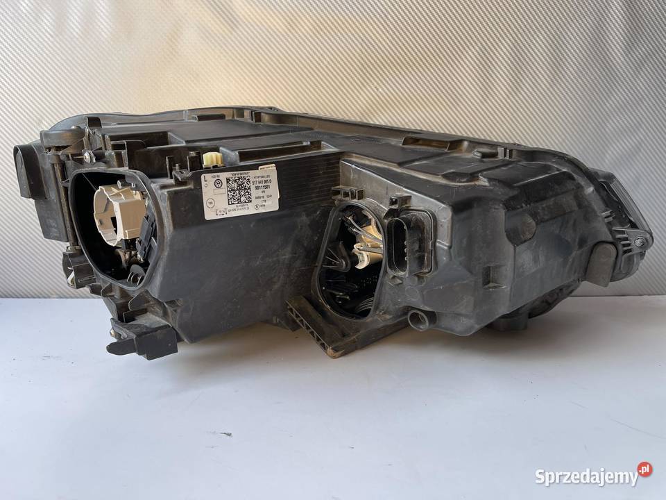 VW GOLF SPORTSVAN LIFT LEWA LAMPA PRZÓD