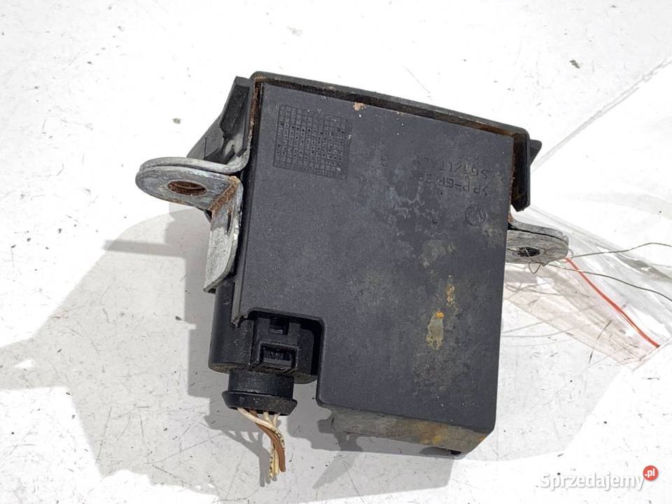 ZAMEK KLAPY TYŁ VW GOLF V Hatchback 1K6827505E