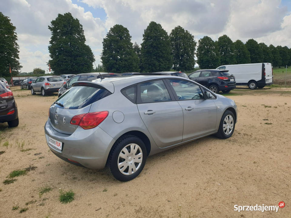 Opel Astra OPEL ASTARA 14 100 Klima Elektryka Rok produkcji 2011 Astra dolnośląskie sprzedam