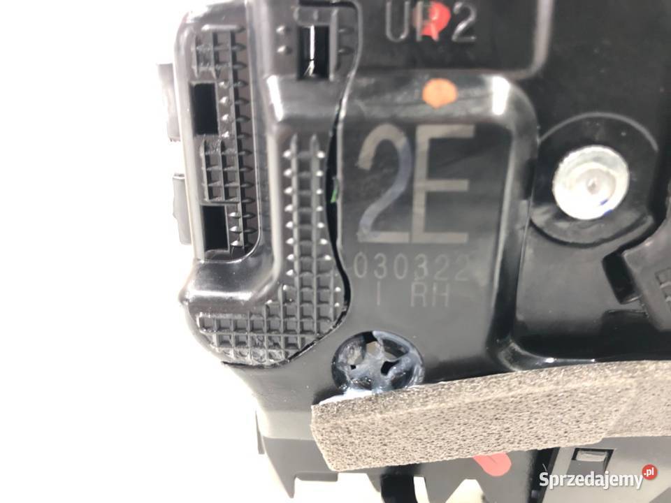 ZAMEK DRZWI PRAWY TYŁ TOYOTA COROLLA E21 podkarpackie sprzedam