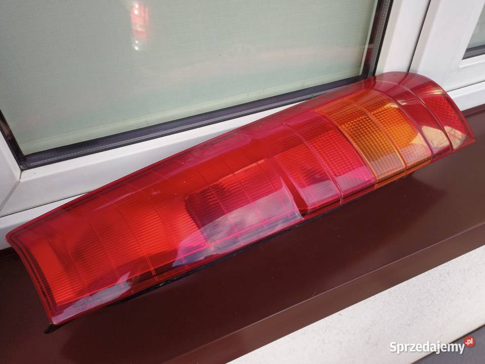 Mitsubishi Space Runner lampa tył tylna prawa osobowe Lampy tylne