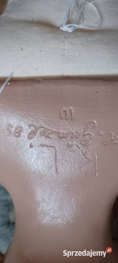 W POZNANIU KUP SYGNOWANA UBYTEK PORCELANA LALA inny kolor Kiekrz