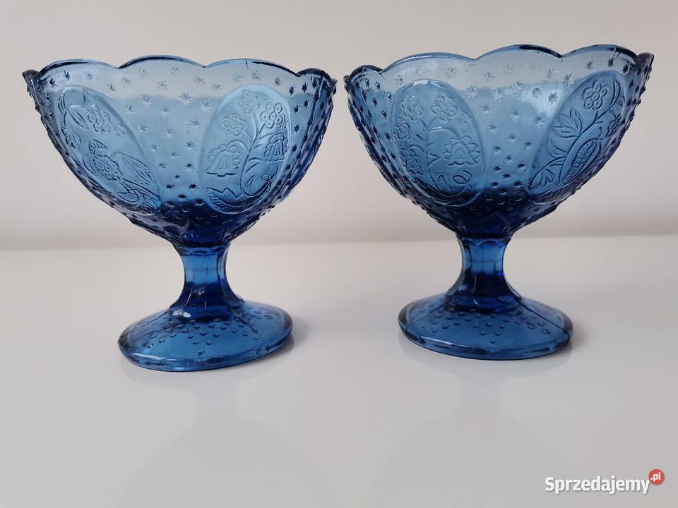 Stary niebieski pucharek Medaliony 2 sztuki HSG Porcelana i szkło Katowice sprzedam