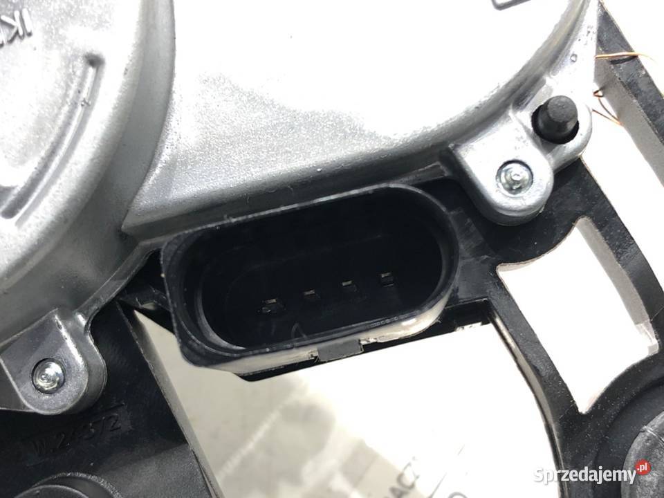 SILNIK WYCIERACZEK TYŁ VW TOURAN 5G0955711C