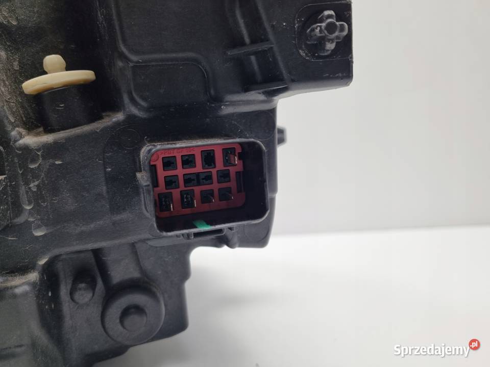 LAMPA PRAWA Volvo XC60 II FULL LED PRZEDNIA Oświetlenie Rudka