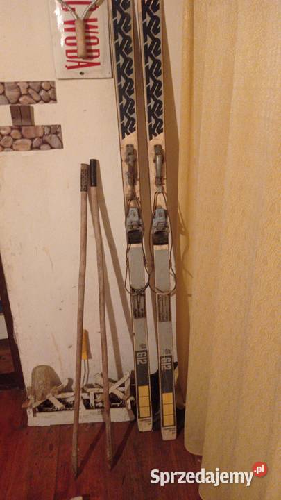 2 strażackie kaski i narty K2 Nowa Słupia