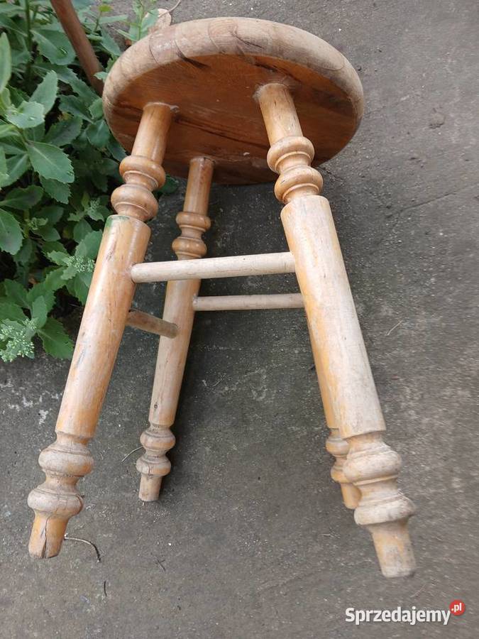 Taborety drewniane do renowacji Warszawa
