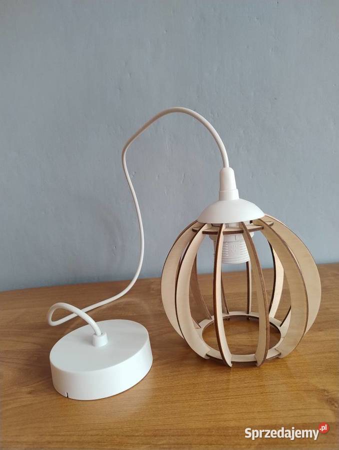 NOWA Lampa wisząca BOHO z drewnianym kloszem