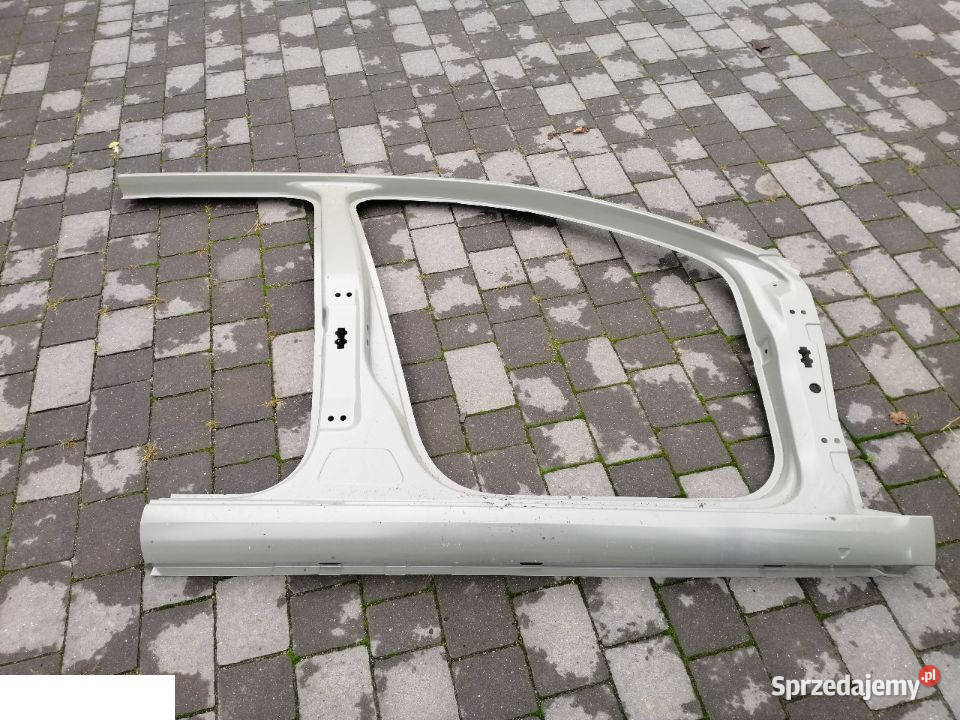 SKODA OCTAVIA III POSZYCIE PRÓG SŁUPEK PRAWA Kozubszczyzna