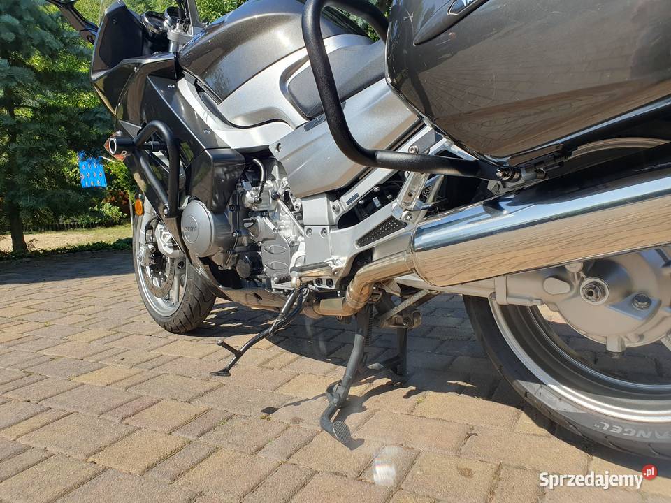 Yamaha FJR 1300 nieuszkodzony