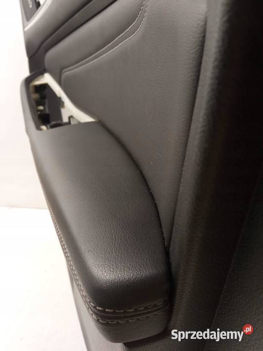 TAPICERKA BOCZEK PRAWY PRZÓD PASAŻERA