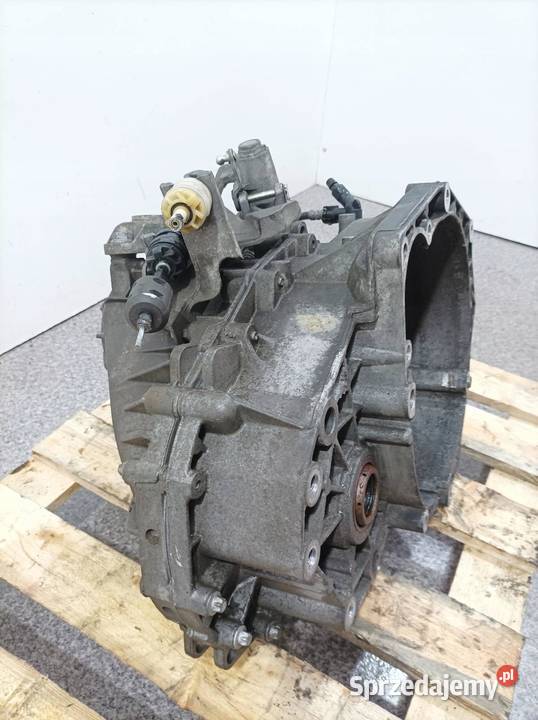 SKRZYNIA BIEGÓW 55561696 F40 20 CDTI Opel świętokrzyskie