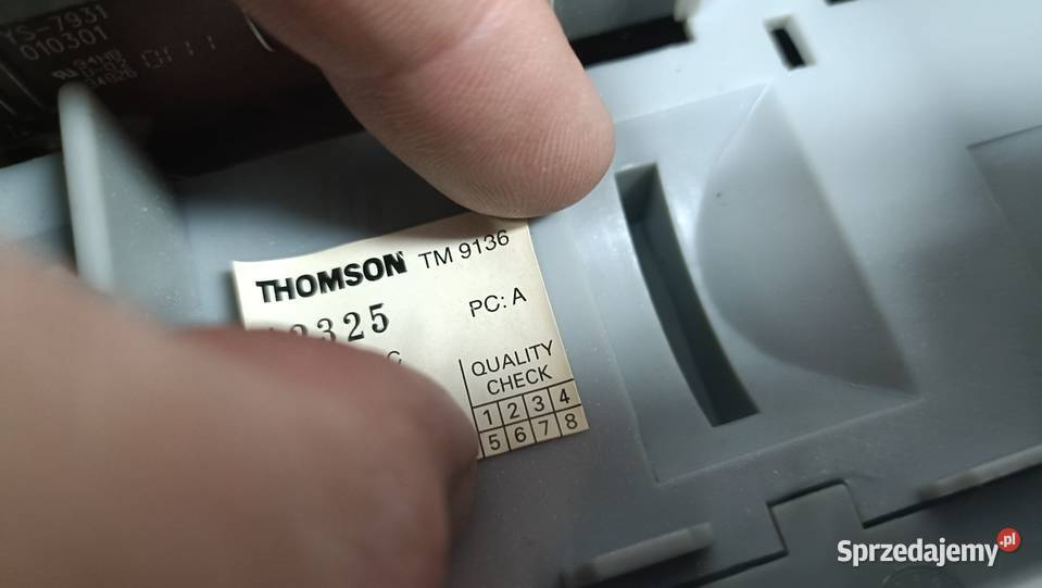 THOMSON TM 9136 Przenośny radiomagnetofon z CD
