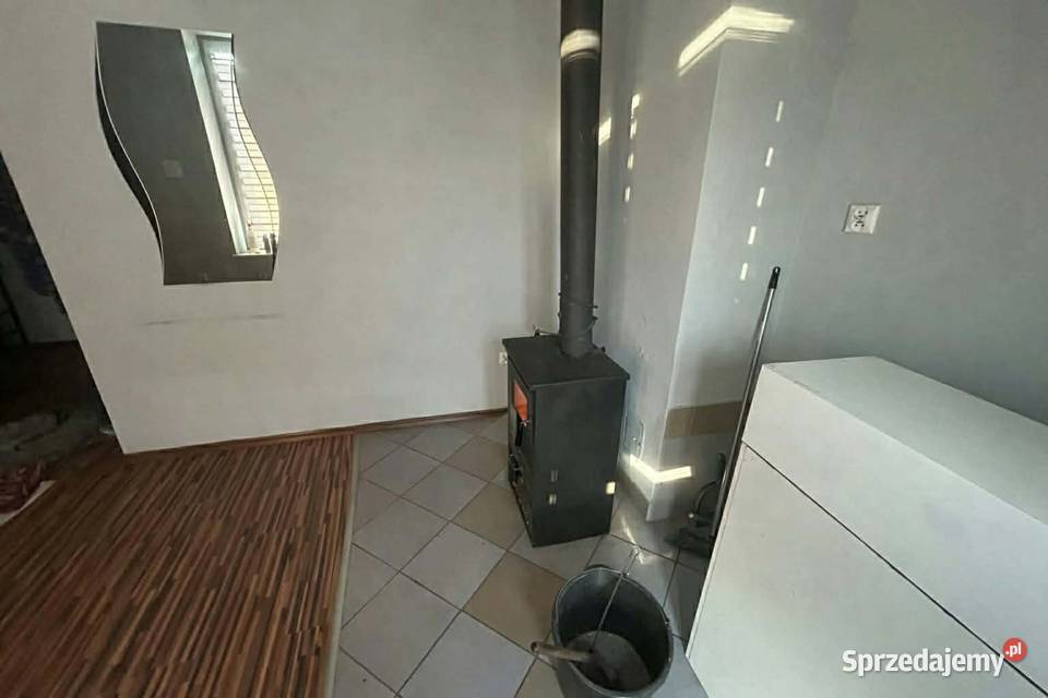 Sprzedam lokal do remontu w Krzyżu Wlkp biurowy Krzyż Wielkopolski sprzedam