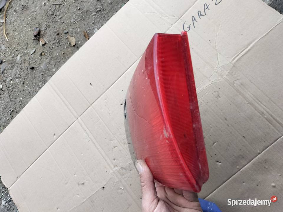 AUDI 80 B4 80B4 SEDAN LAMPA TYŁ TYLNA PRAWA sprzedam