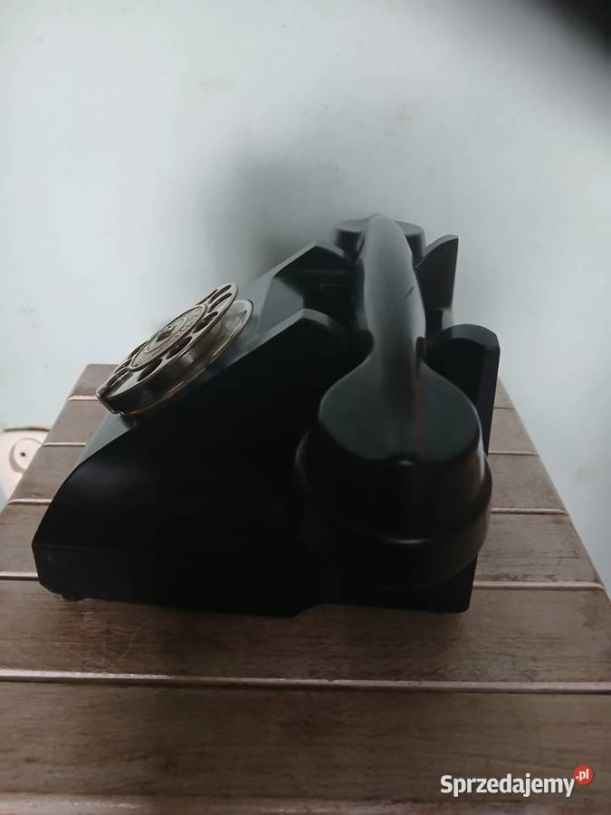 Stary telefon firmy Ericsson Kraków