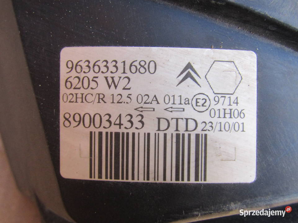 LAMPA PRZEDNIA LEWAPRAWA CITROEN SAXO 1999r łódzkie Mysłaków