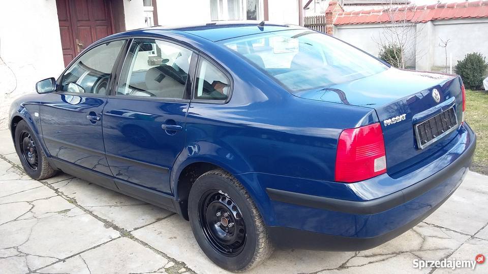 VW PASSAT B5 16 KLIMAModel 1998 Bezwypadkowy Wschowa
