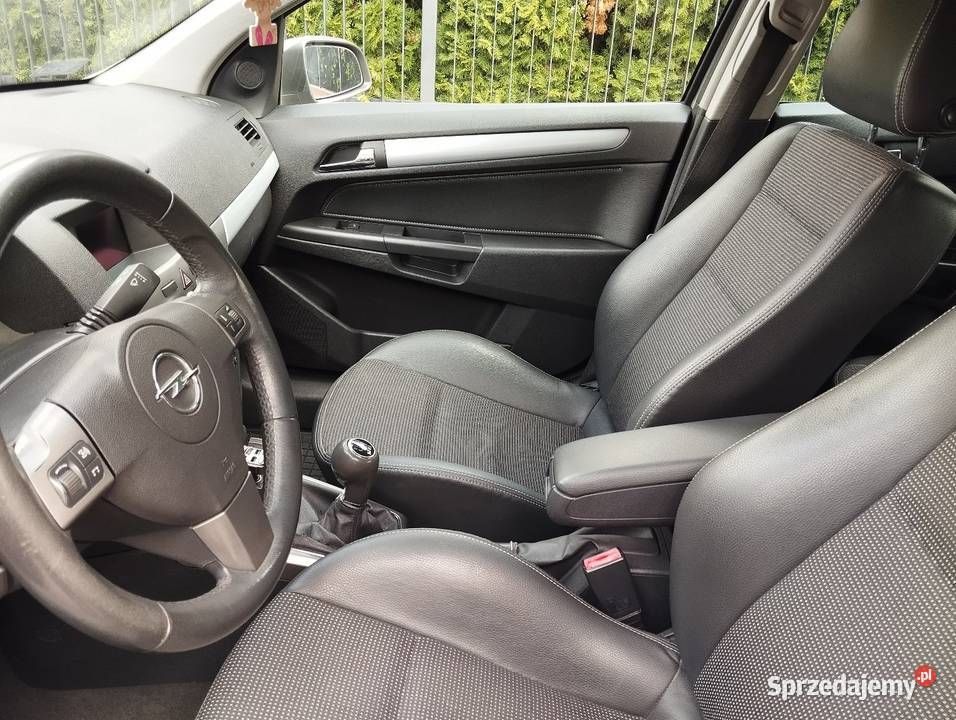 Opel Astra 19 CDTI Kombi Hak 2006