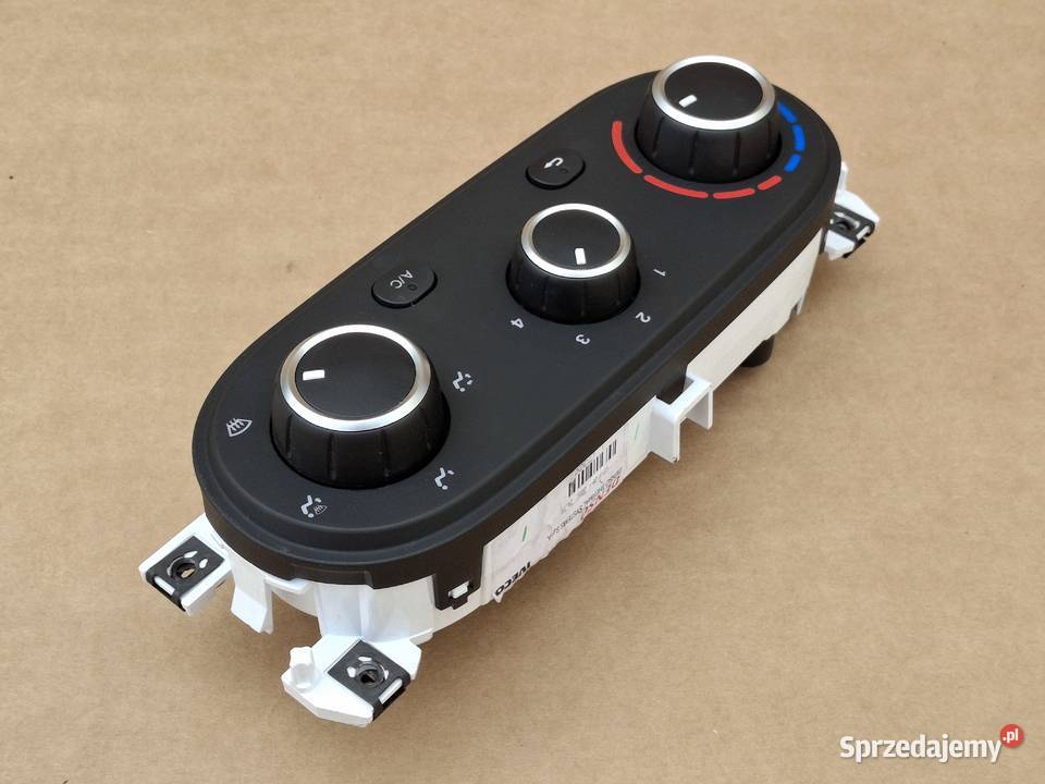 IVECO DAILY 14 PANEL NAWIEWU KLIMATYZACJI dostawcze Wyposażenie wnętrza Bieleń