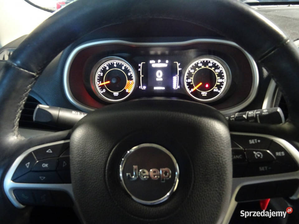 Jeep Cherokee Samochód w stanie 32 benzyna moc Łódź