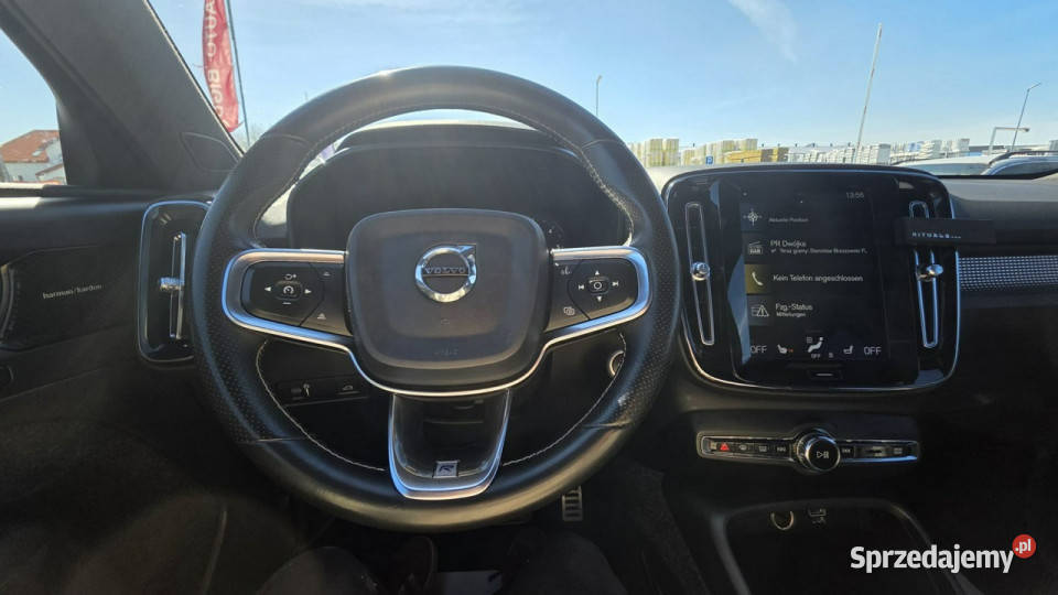 Volvo XC 40 biała perła R design AWD światła przeciwmgielne Lębork