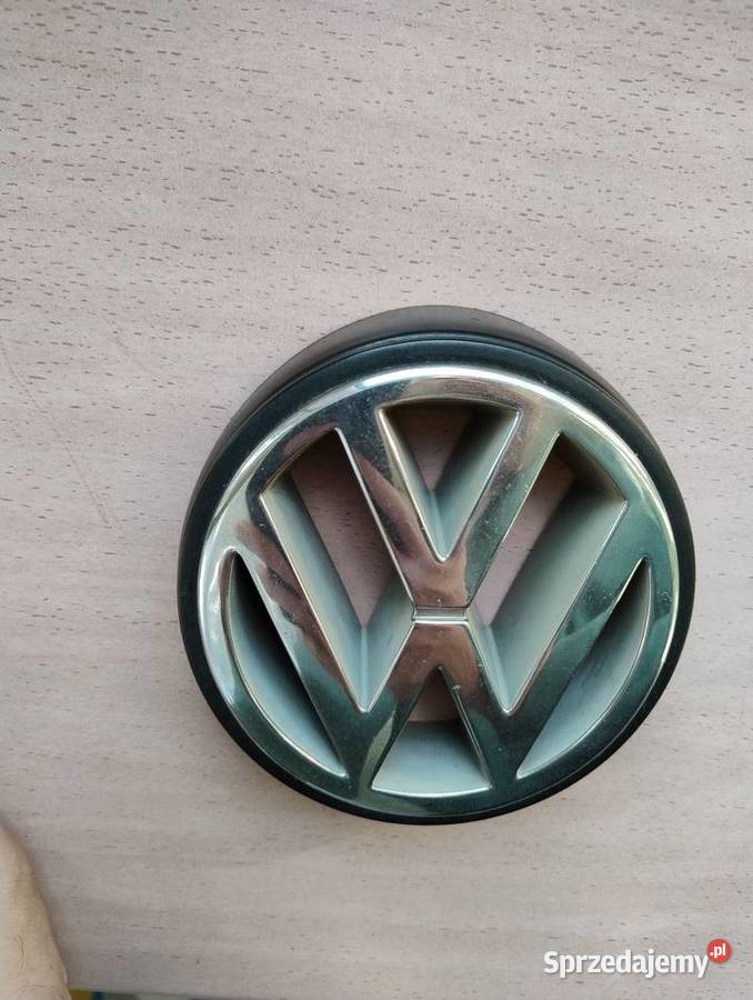 VW Passat B4 Znaczek emblemat atrapa przednia wielkopolskie Ślesin
