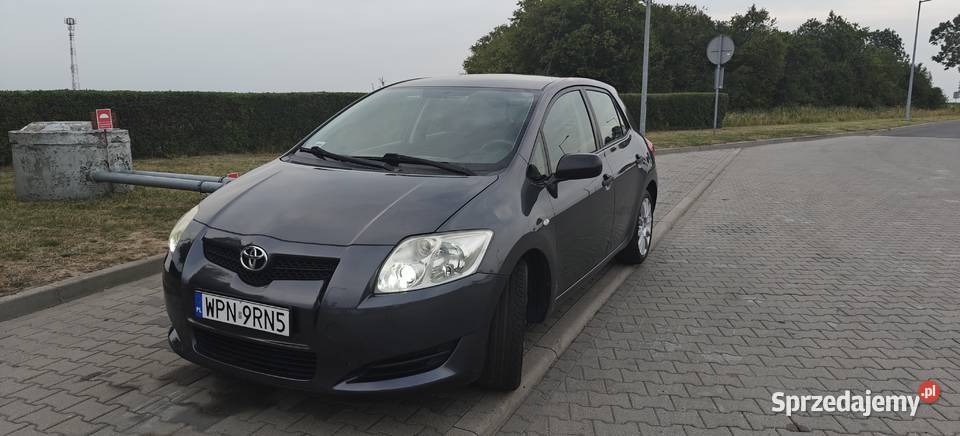 Toyota Auris Płońsk