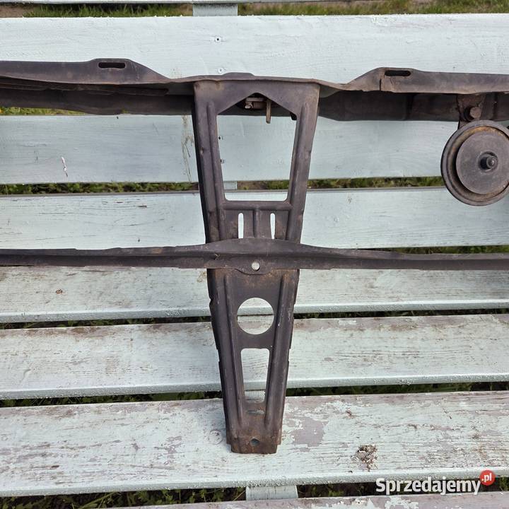 Golf II pas przedni z reflektorami Jelcz-Laskowice