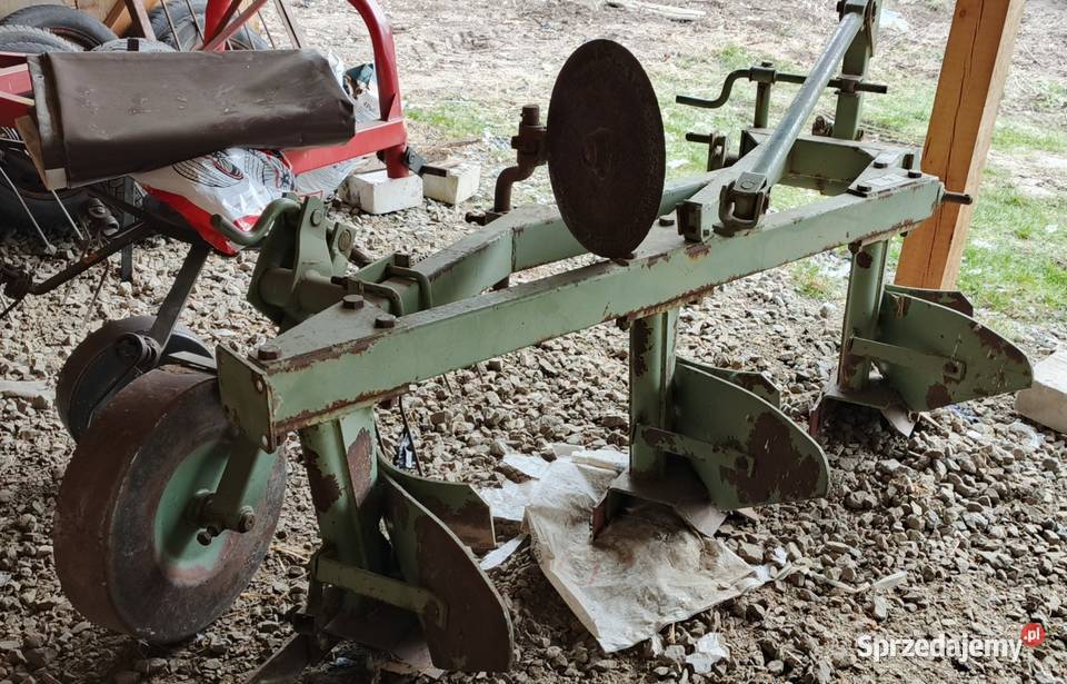 Pług 3 skibowy polski