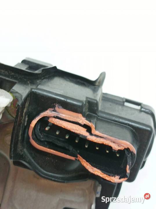 ZAMEK DRZWI TYŁ LEWY KOMBI 31462448 Volvo V60 II