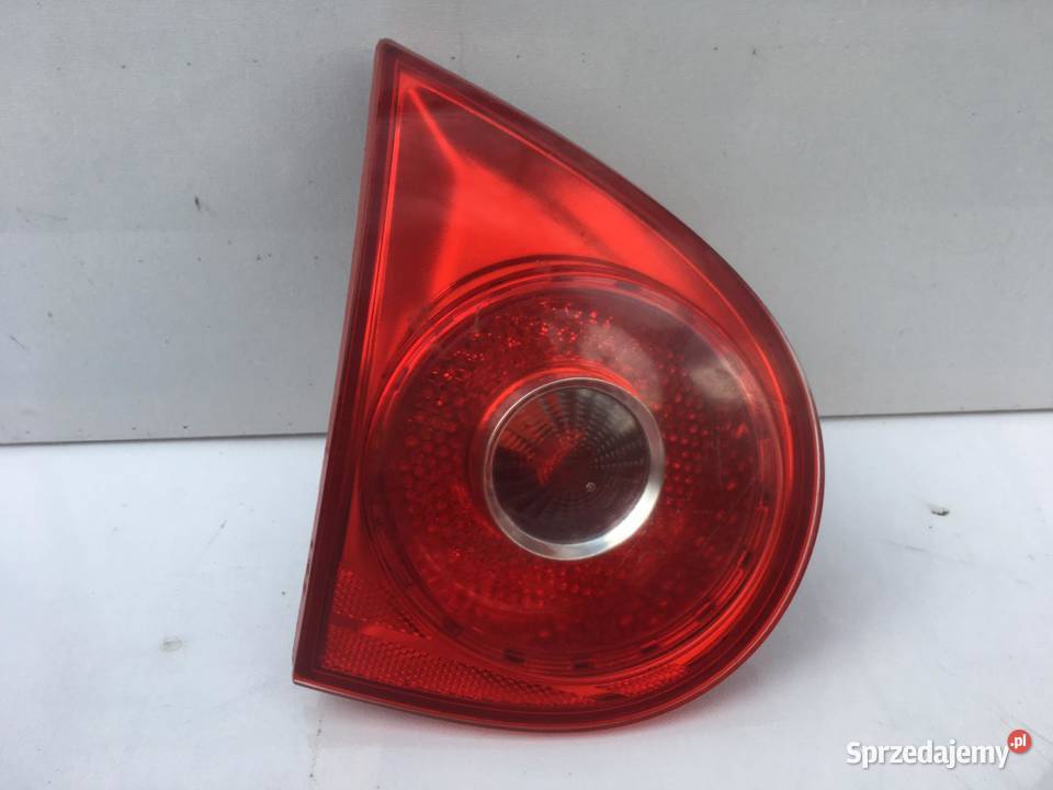 VW GOLF 5 LEWA LAMPA W KLAPĘ Ostroróg