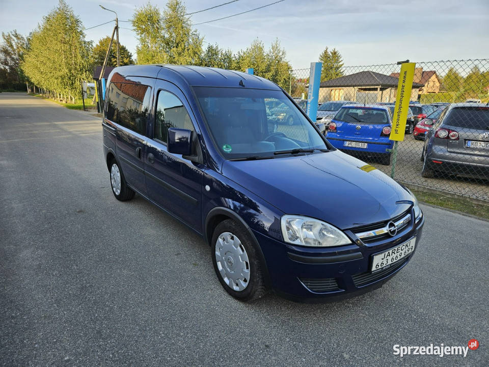 Opel Combo Opłacony Zdrowy Zadbany Serwisowany z granatowy warmińsko-mazurskie Kisielice
