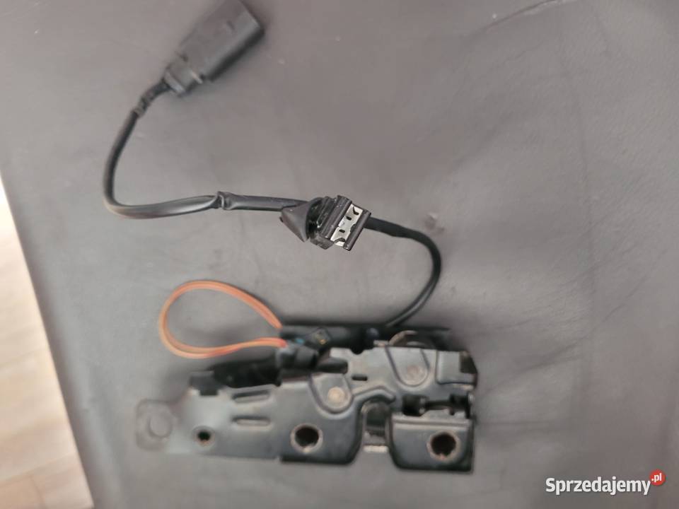 a3 8p zamek maski przedniej 2008r Lublin