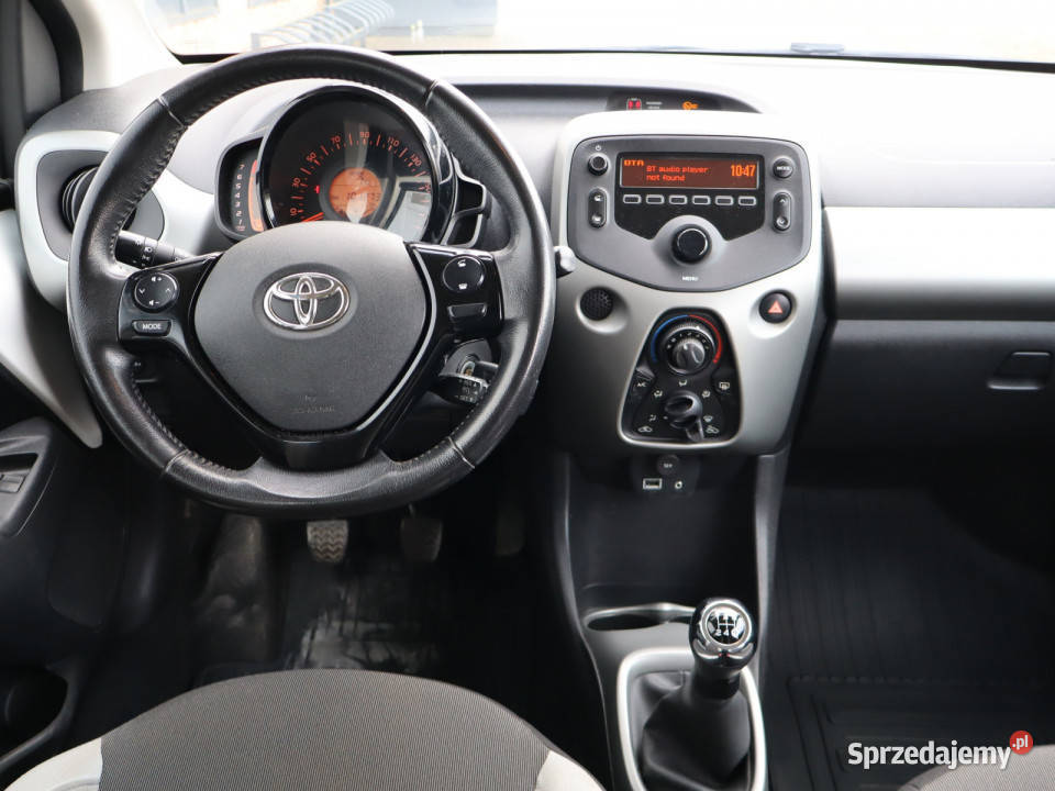 Toyota Aygo 10 VVTi Hatchback mazowieckie