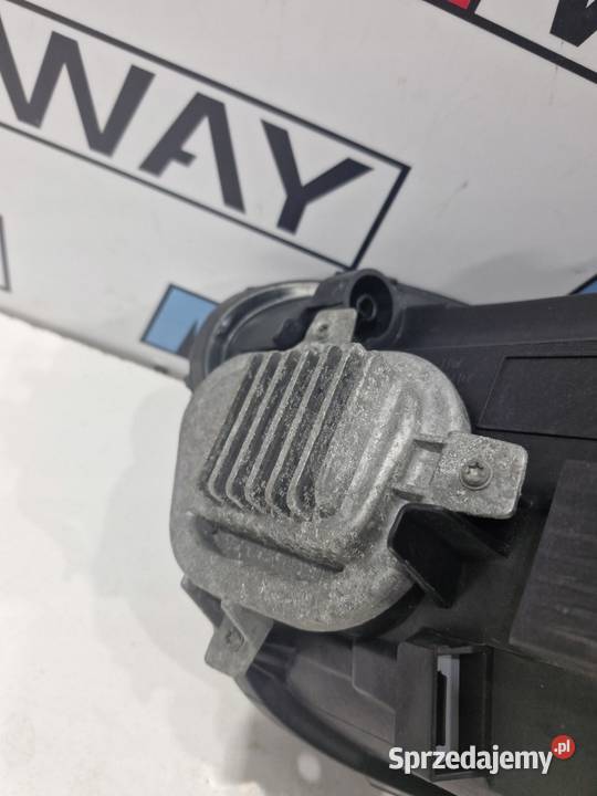 BMW X1 F48 LAMPA PRAWA PRZÓD FULL LED EU Części samochodowe