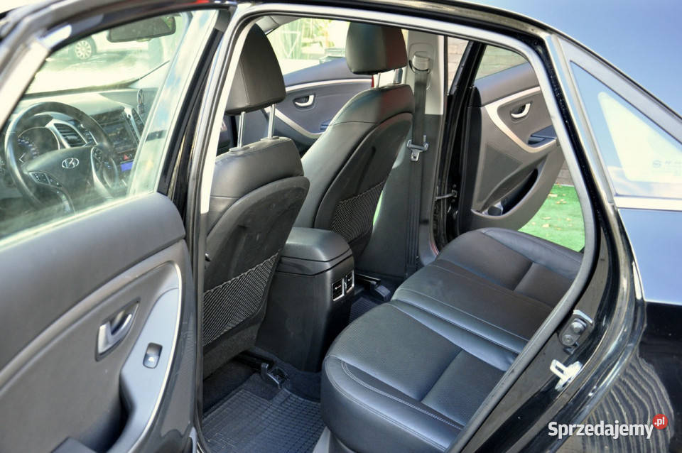 Hyundai i30 16CRDi 128 lakier metallic mazowieckie Węgrów